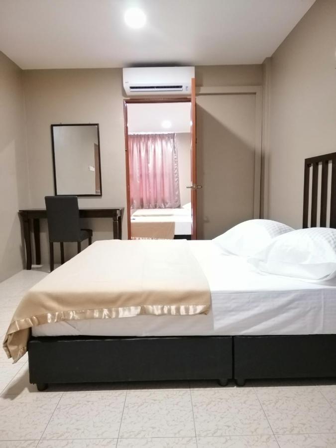 Hotel Nawar Pasir Mas Exterior foto